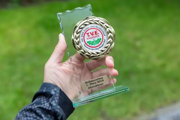 1. Platz beim Halbmarathon "Rund um den Otto-Maigler-See"