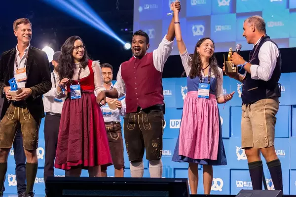 100 chosen startups in different industry clusters competed for the Golden Pretzel 2019. The winner is Hawa Dawa, Munich startup dealing with air quality management