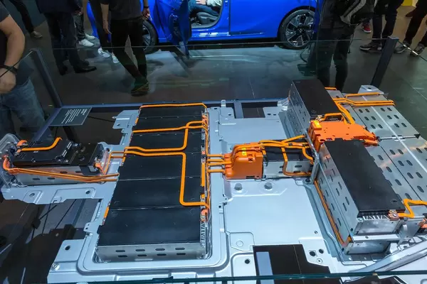 Opel Corsa-e: 50-kWh-Batterie des Elektro-Kleinwagens