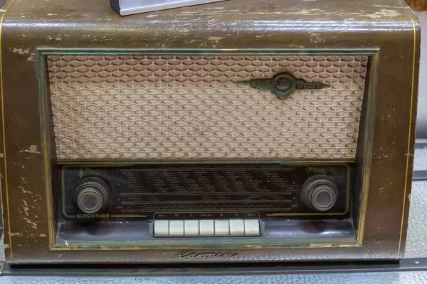 50er Jahre Vintage UKW-Radio von Nordmende