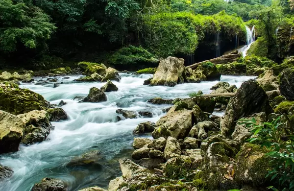 A Beautiful River with many Rocks