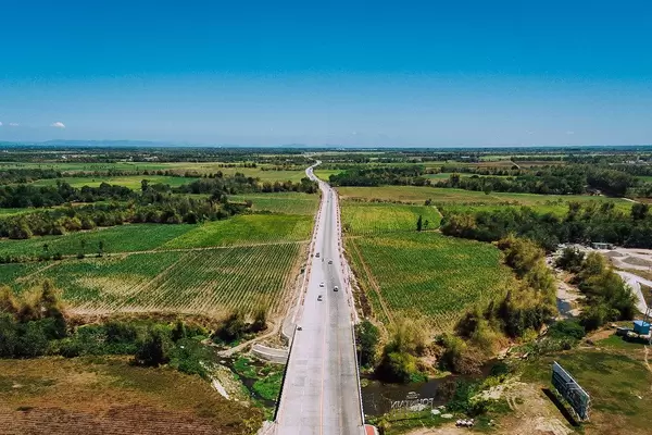A newly built highway in Bacolod