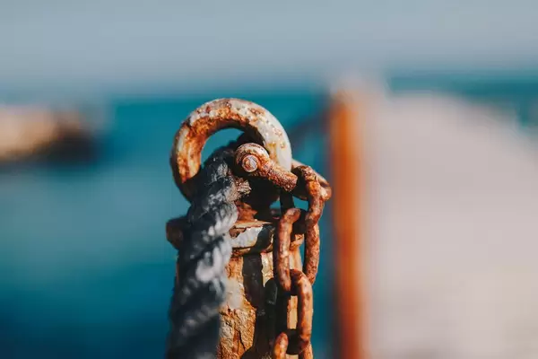 A rope and rustic sea bridge detail