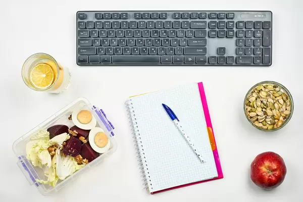 A vegetable office worker's bright workplace