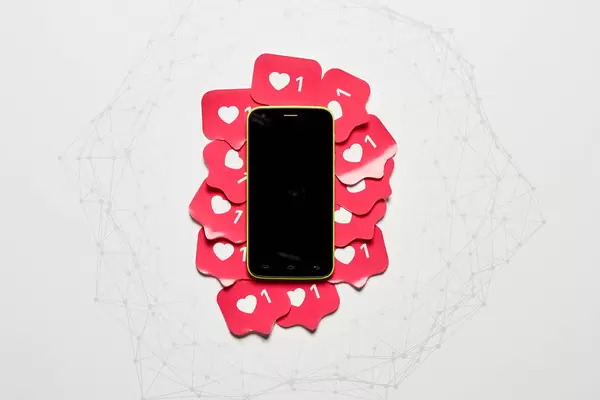 Advertising on Social Media