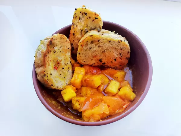 Adygei Käse mit Tomaten