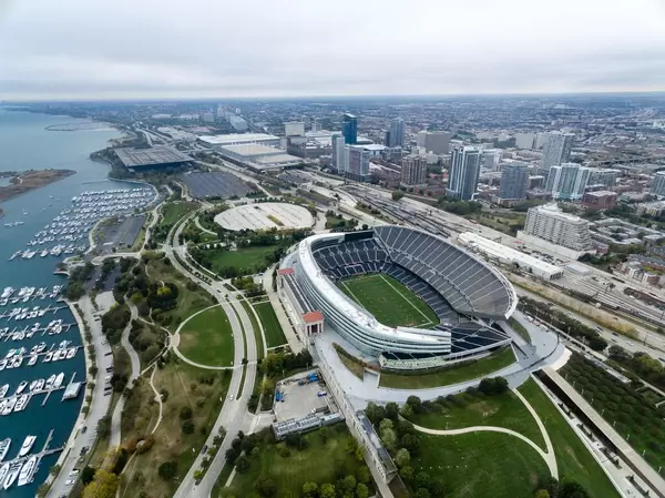 Aerial photo of Northerly Island marina and Soldier Field