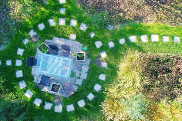 Aerial view of table in the garden (Flip 2019)
