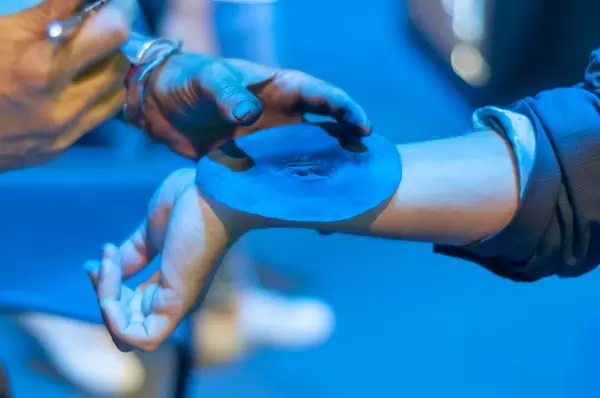 Airbrush-Tattoo. IFA Berlin 2018