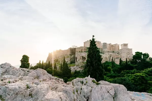 Akropolis-Festung auf der Spitze des Hügels