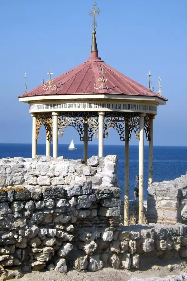 Alcove at the shore of black sea, Sevastopol, Ukraine