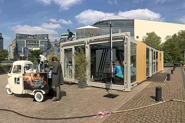 Aldi-Bistro im Mediapark, Köln