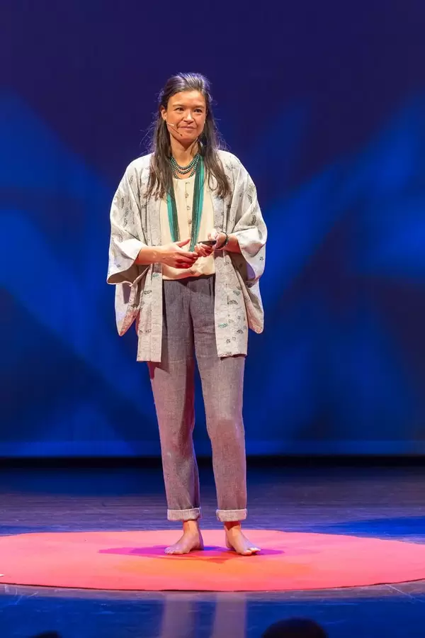 Alie de Boer shows why we need to look critically at food - TEDxVenlo 2017