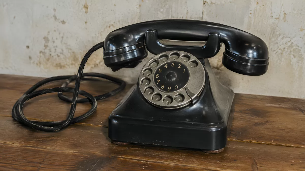 Altes Wählscheibentelefon aus den 1950er Jahren