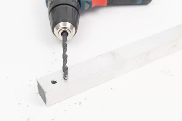 Aluminum Bar with drilled hole for screw mounting