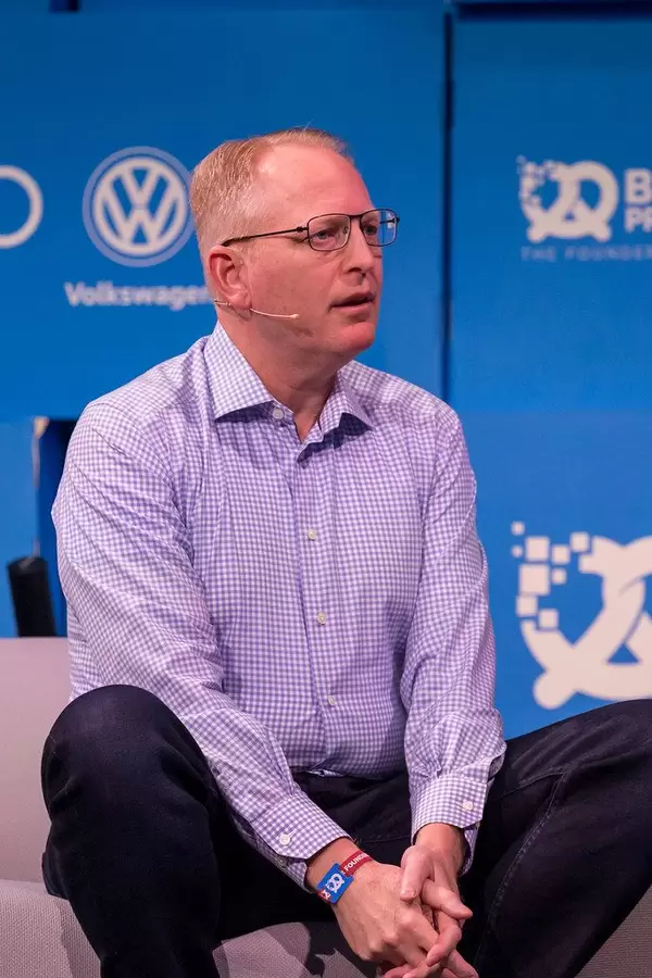 Amazon's Dave Limp answers Britta Weddeling's questions on the topic "The future is Voice" at #bits19