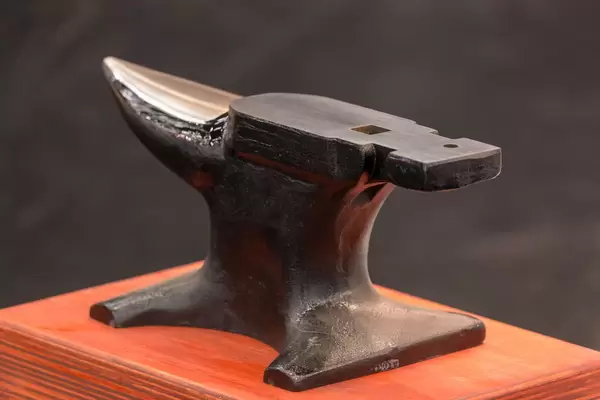 Amboss aus Gußeisen