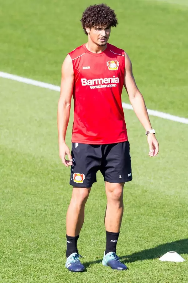 André Ramalho beim Training - Bayer 04 Leverkusen