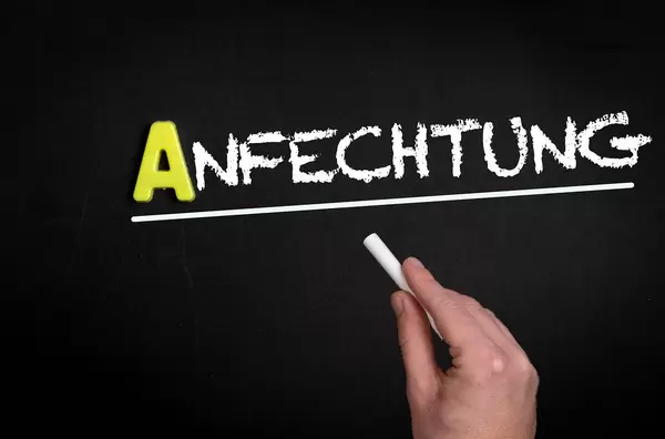 Anfechtung text on blackboard