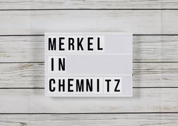 Angela Merkel in Chemnitz: Schwerer Vorwurf gegen Kanzlerin - Fragen der Bürger - News | Politik