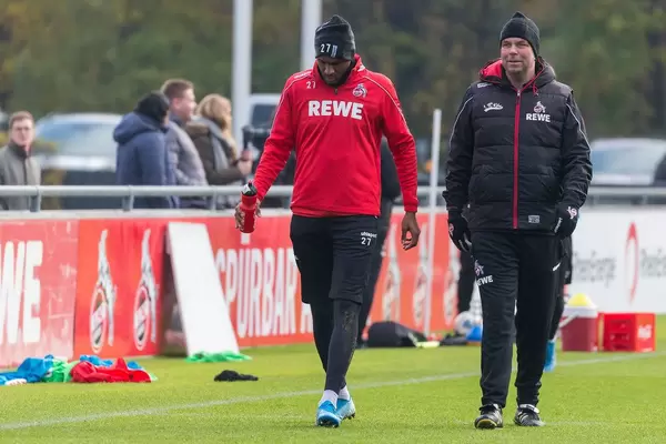 Anthony Modeste zusammen mit Torwarttrainer Andreas Menger