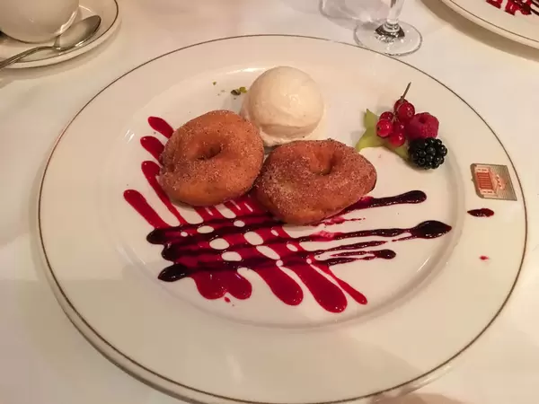 Apfelkücherl im Spatenhaus München