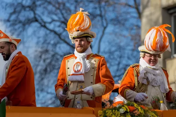 Appelsinefunke beim Rosenmontagszug - Kölner Karneval 2018
