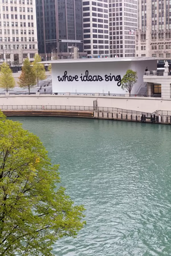 Apple Riverfront Store in Chicago