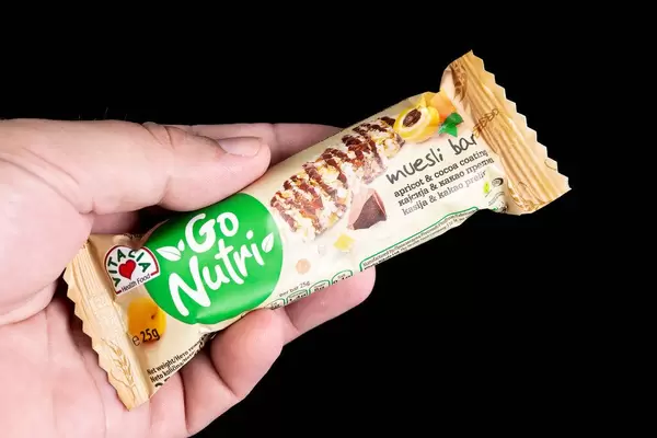 Apricot Energy Muesli Bar with dark chocolate