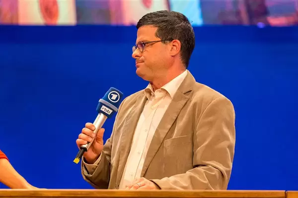 ARD Fernsehsendung im IFA Live Stream: Kontraste mit Prof. Gideon Botsch vom Moses Mendelssohn Zentrum