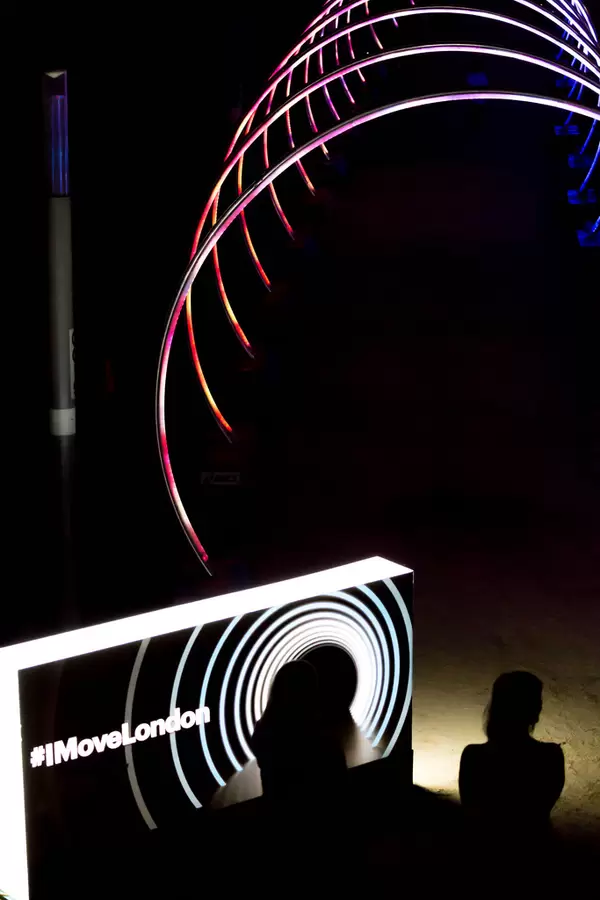 ASICS: #IMoveLondon Tubes