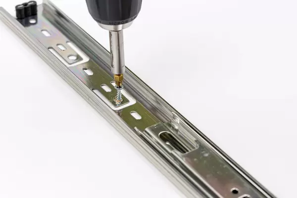 Assembling the drawer slider with copy space