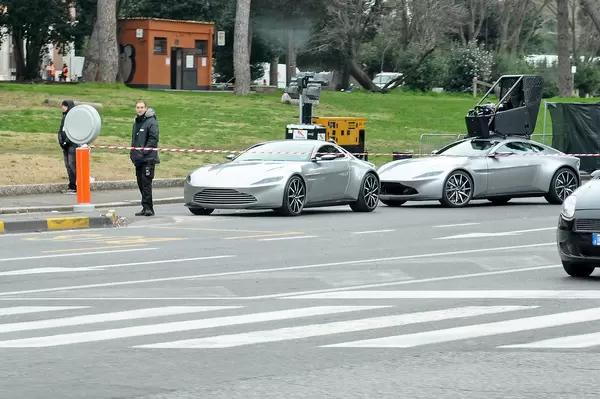 Aston Martin DB10 aus James Bond: Spectre (Dreharbeiten)