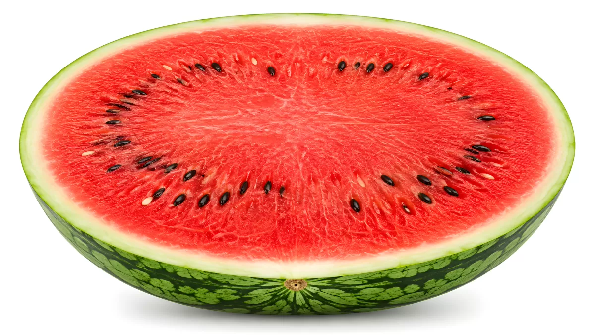 Aufgeschnittene Wassermelone mit Kernen von oben