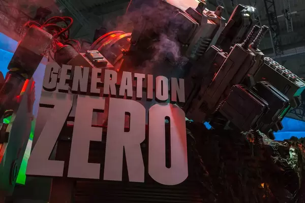 Aufwändige Kulisse mit Mech am Messestand von Generation Zero