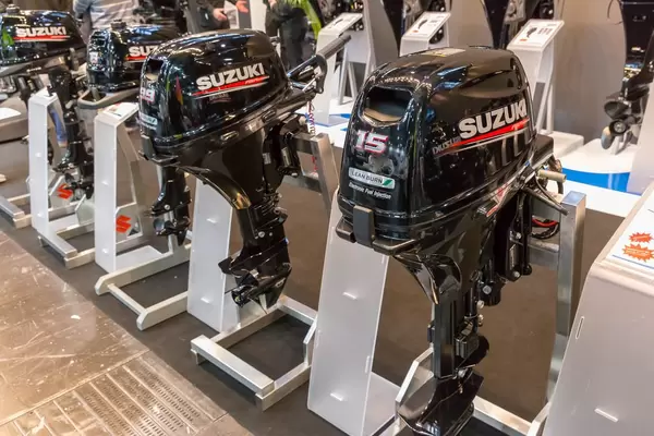 Aussenbordmotoren von Suzuki bei der Boot Düsseldorf 2018