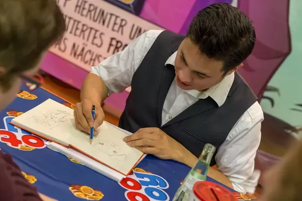 Autograph session with Marvin Clifford