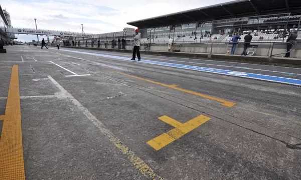 AvD-Oldtimer-Grand-Prix 2011: Boxengasse