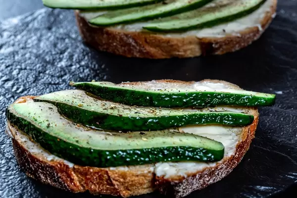 Avocado sandwich on dark rye bread