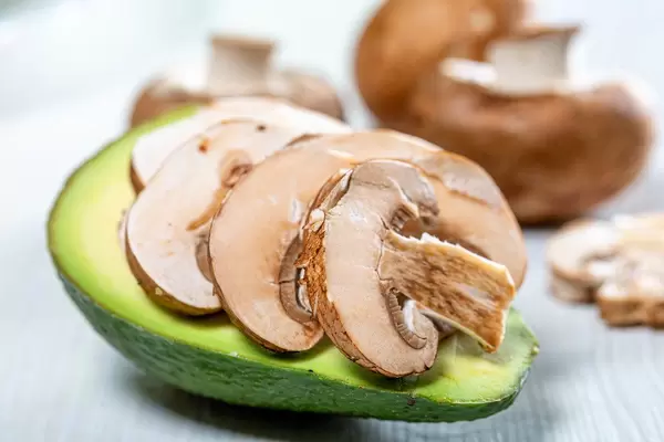 Avocado stuffed with mushrooms (Flip 2019)