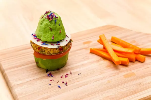 Avocado-Veggie Burger with Carrot Sticks