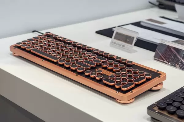 Azio Retro Classic keyboard at IFA Berlin 2018