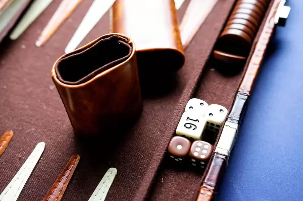 Backgammon dice and doubling cube