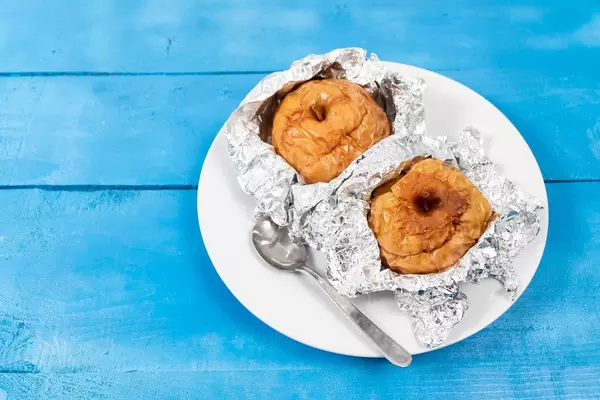 Baked Apples served on the plate