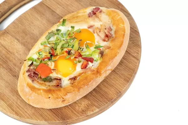 Baked Bread with Eggs and Onions (Flip 2019)