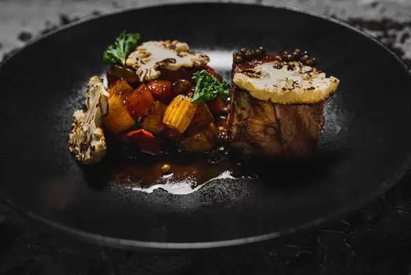 Baked Cauliflower With Juicy Stake Meat  And Veggies,Capper Sauce Macro.jpg