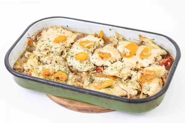 Baked Chicken Breasts with Carrots in the baking tray (Flip 2019)