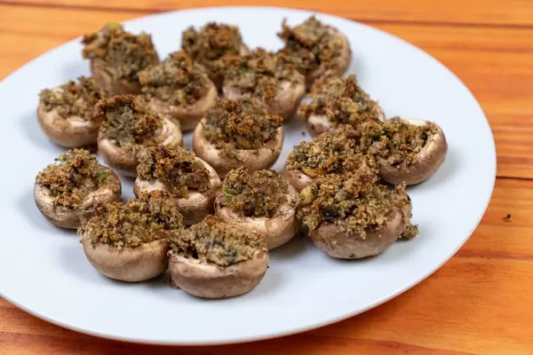 Baked Stuffed Mushrooms with Cheese and Parsley (Flip 2020)