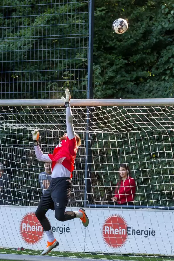 Ball verfehlt das Tor