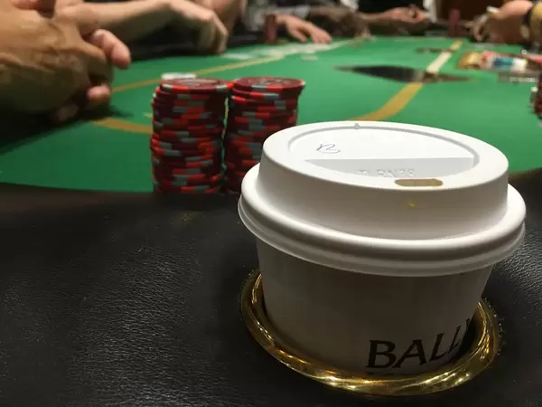 Bally's Casino: Poker Table